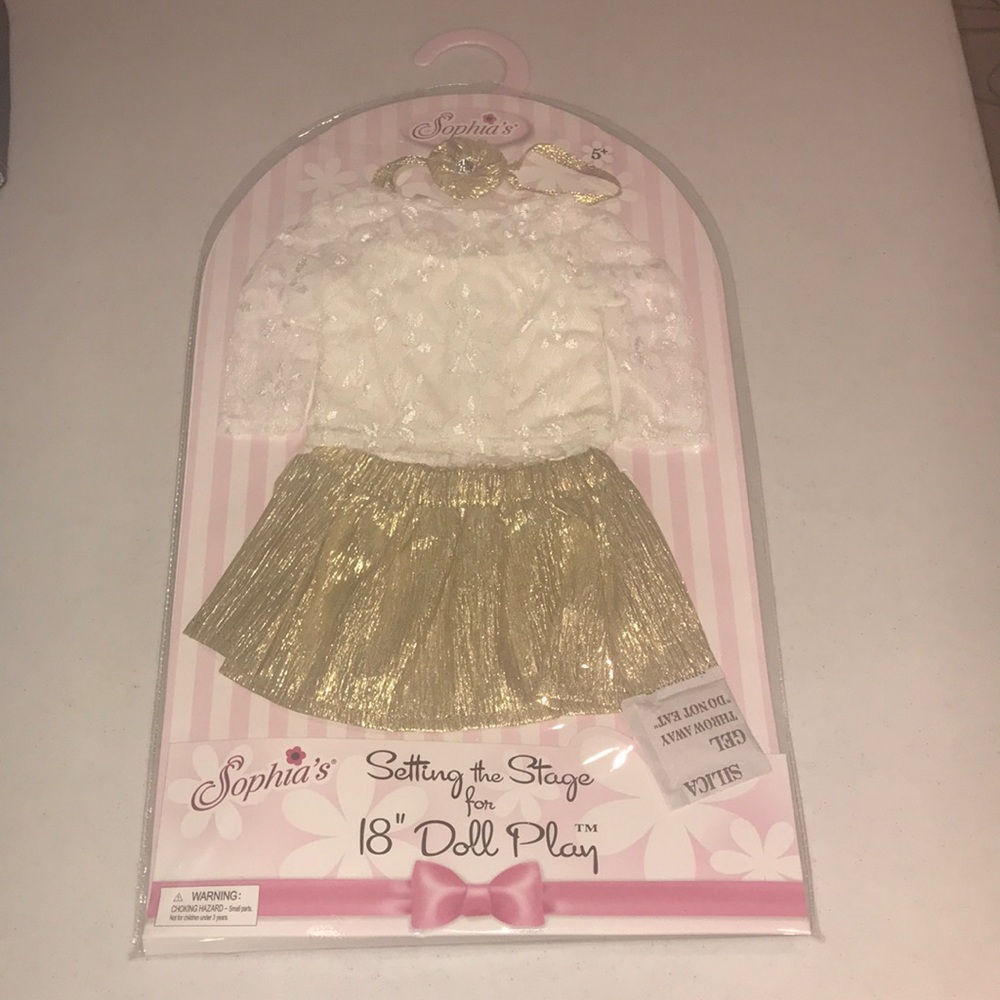 NWT DOLL CLOTHES